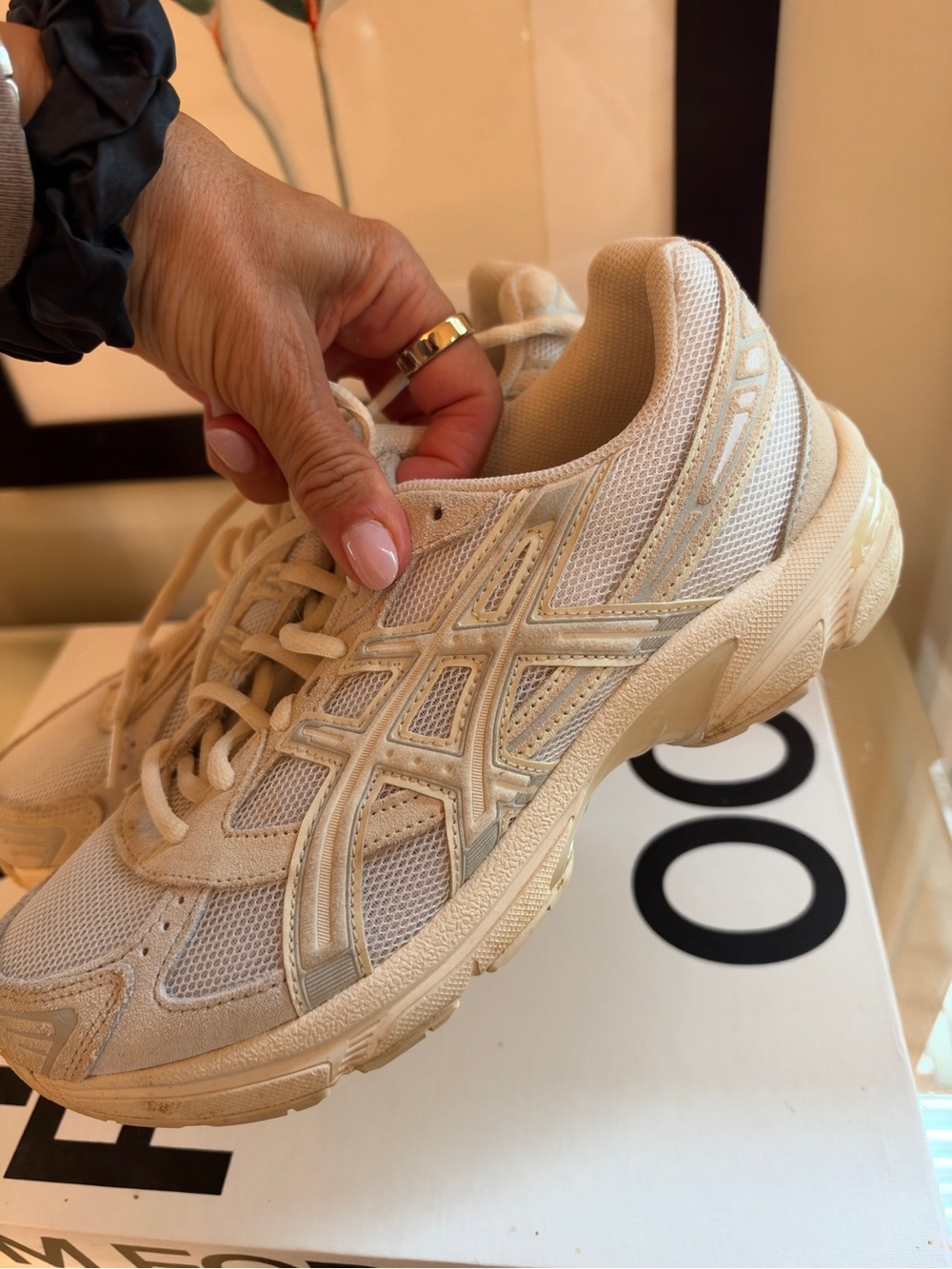 ASICS women’s gel 1130 Beige Mesh & Suede Sneakers - Picture 2 of 9